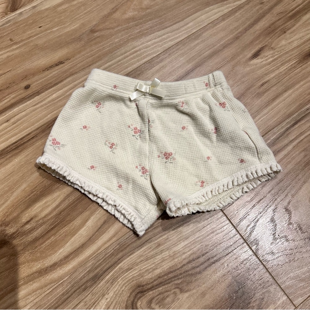 Quincy Mae ditsy floral print shorts size 3-6 months